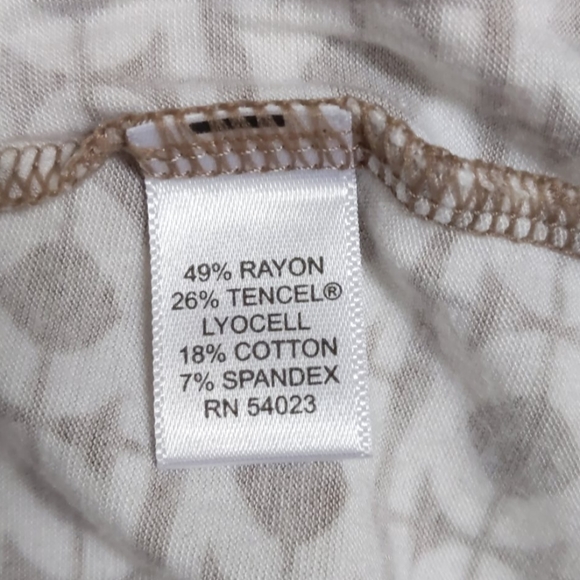 Banana Republic Sleeveless Top - Picture 4 of 4